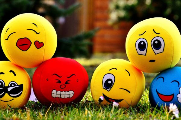 Online Spanish course to learn how to express your emotions and needs using the subjunctive - Your Spanish Hub