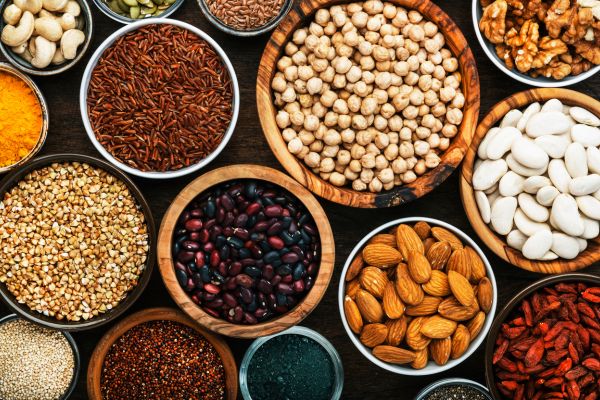 Online Spanish Course to learn all legumes and nuts that you can find in the Mediterranean diet - Your Spanish Hub